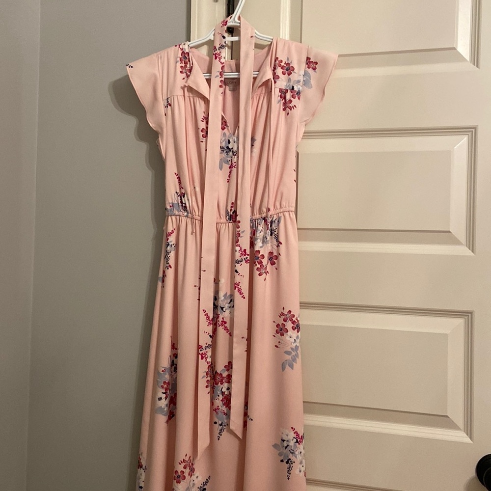 LOFT Dress. V Neck. Very pretty! Great quality! Worn once!
